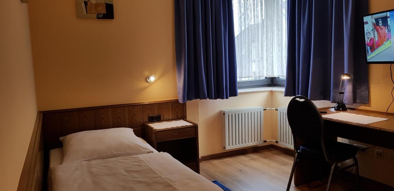 Hotel Garni Julia Linnich Exterior photo